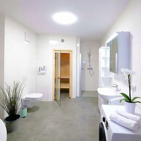 Apartmenthaus Scharmuetzelsee Inkl Nebenkosten * ヴェンディッシュ・リーツ