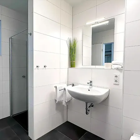 Apartmenthaus Scharmuetzelsee Inkl Nebenkosten ヴェンディッシュ・リーツ